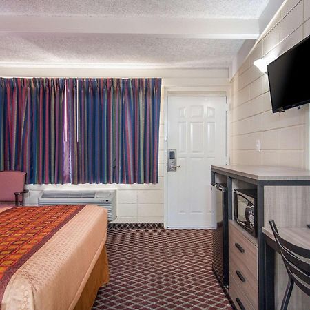 Rodeway Inn Nashville Bagian luar foto